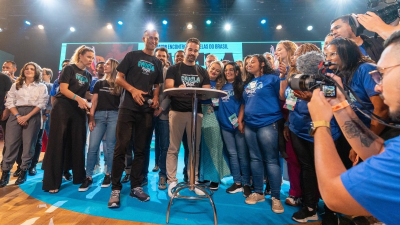 Governador assina parceria com ONG Gerando Falcões para projetos de mobilidade social em áreas carentes