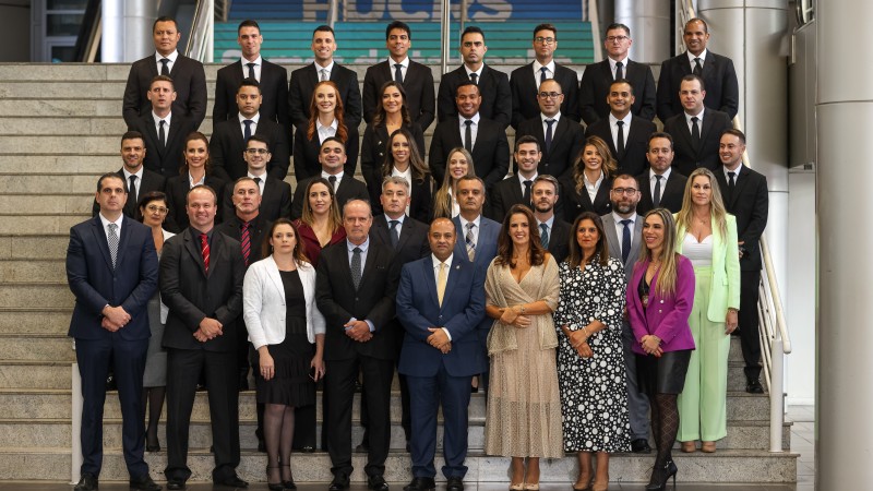 Os novos delegados conclu&iacute;ram o curso de forma&ccedil;&atilde;o profissional pela Academia de Pol&iacute;cia Civil (Acadepol)