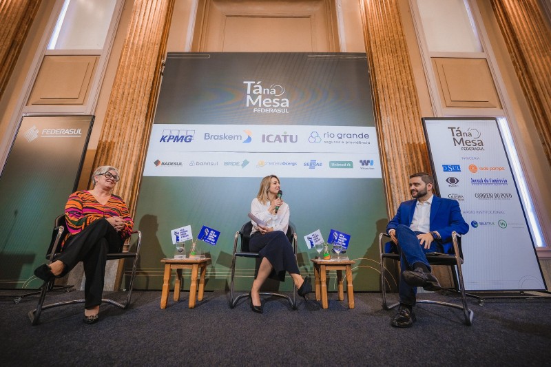 debate Vice governador Tá Na Mesa, sob o tema Violência contra a Mulher