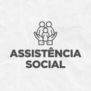 Card em fundo cinza, no qual estão escritas as palavras Assistência Social ao centro, logo abaixo de um ícone em que duas mãos suportam três bonecos que representam uma família. No canto inferior direito está a logomarca utilizada pela gestão 2023-2026 do governo do Rio Grande do Sul.