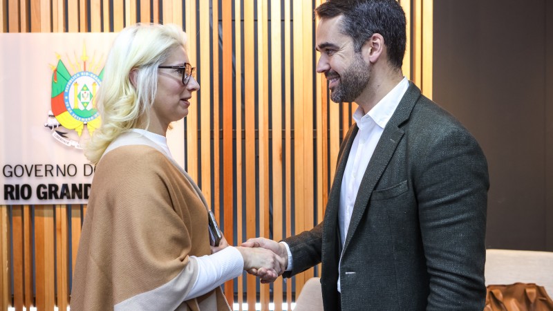 Eduardo Leite e Samanta Takimi   Corsan