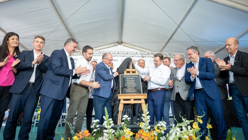 Anúncio usina de etanol em grande escala 1