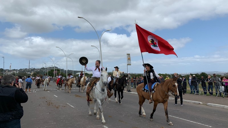 Desfile  Farroupilha jpeg 1