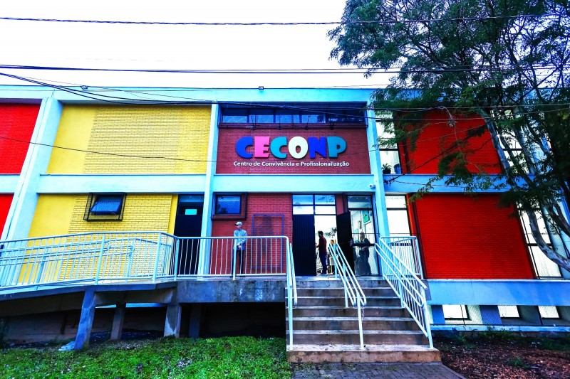 Imagem da fachada do Ceconp. Prr