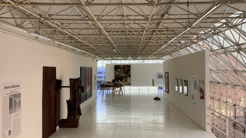 Imagem do espaço da Galeria Xico Stockinger na Casa de cultura Mário Quintana.