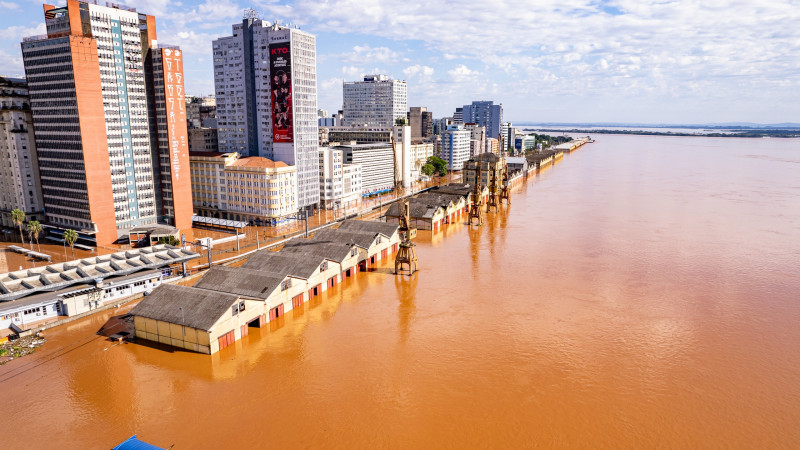 Porto de Porto Alegre passa por avaliação estrutural após enchentes   jun24