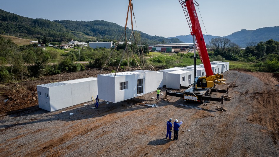 Estado inicia instalação das casas temporárias em Encantado