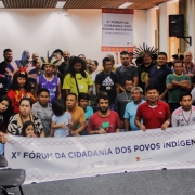 Foto posada dos participantes do 10º Fórum de Cidadania dos Povos Indígenas 2024.