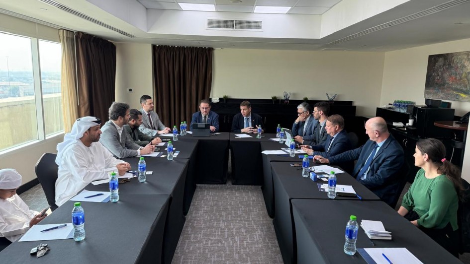 Ernnai Polo coordena reuni&atilde;o com Abdulla Khalfan Saeed Al Kindi   nov24