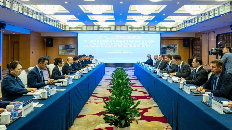 Reunião com província de Hebei