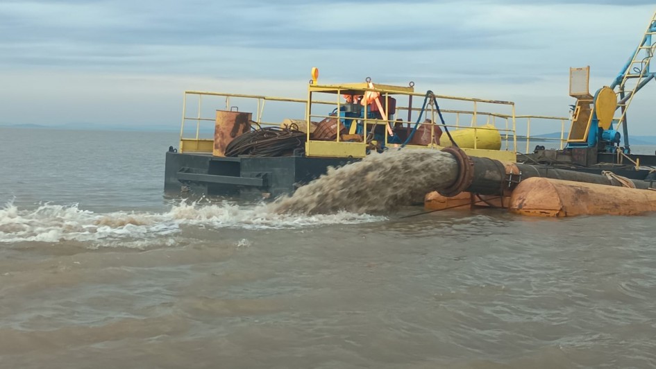 Dragagem emergencial do Canal Itapuã é iniciada   nov24