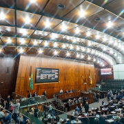 Foto do alto do Plenário da Assembleia Legislativa do RS.