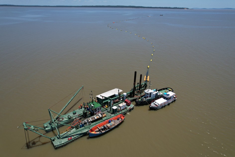 Canal de Itapuã, em Viamão, é um dos beneficiados pelo serviço de dragagem -Foto: Jürgen Mayrhofer/Secom