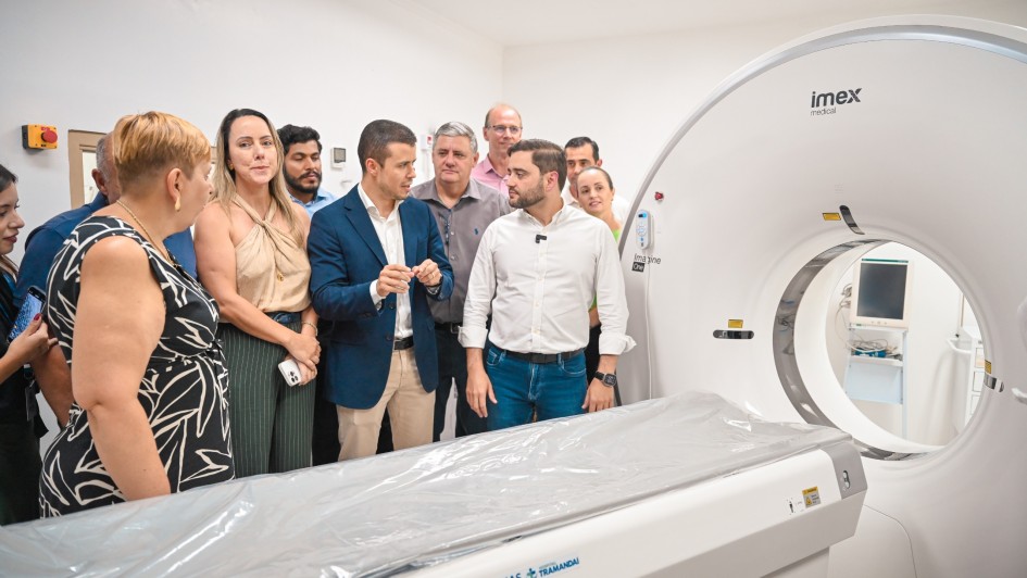 Gabriel Souza entrega tomógrafo que garante mais eficiência nos atendimentos no Hospital de Tramandaí JAN 2025 (2)