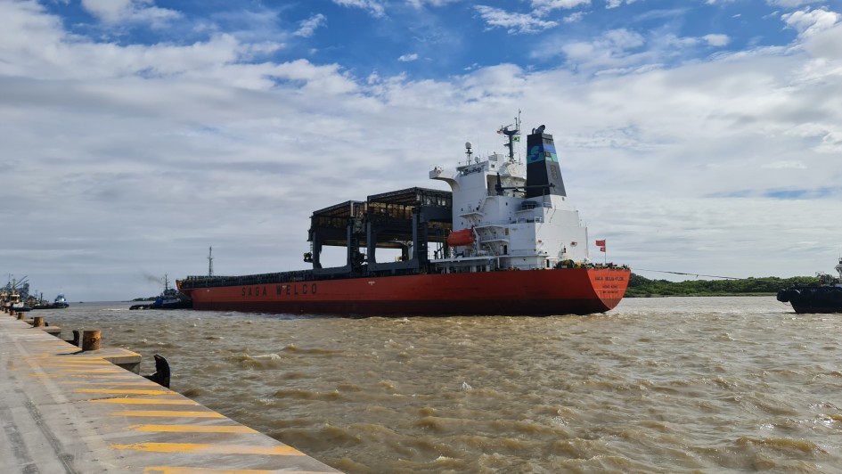 Movimentação de navios nos portos gaúchos