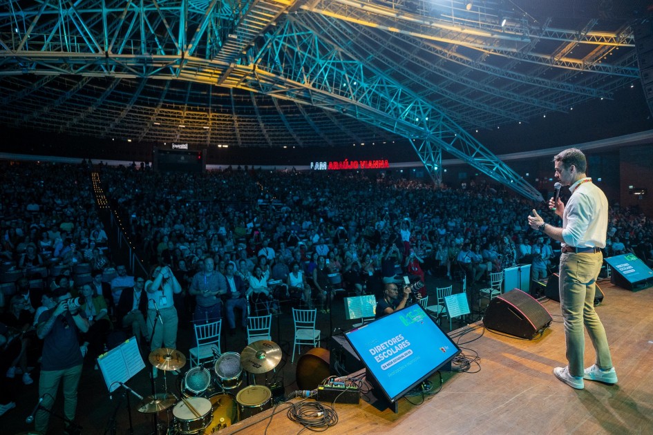 Leite disse que o Estado seguirá atuando para valorizar os gestores como protagonistas de políticas educacionais transformadoras -Foto: Maurício Tonetto/Secom