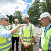 Governado vistoria início das obras de duplicação na ponte sobre o Arroio Tega, em Caxias do Sul 