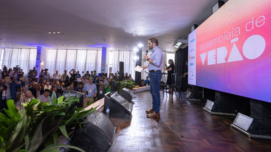 Gabriel Souza na Assembleia de Verão da Famurs