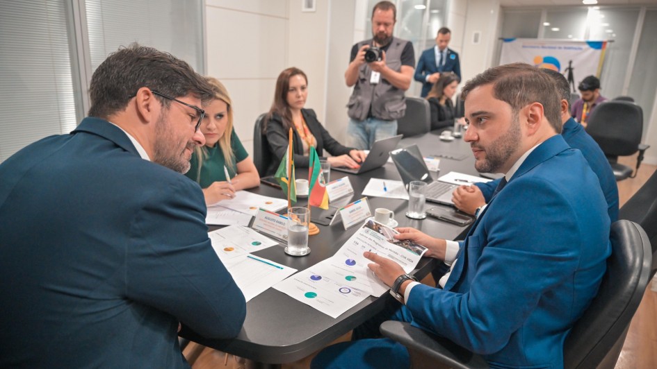 Reunião com secretário nacional de Habitação