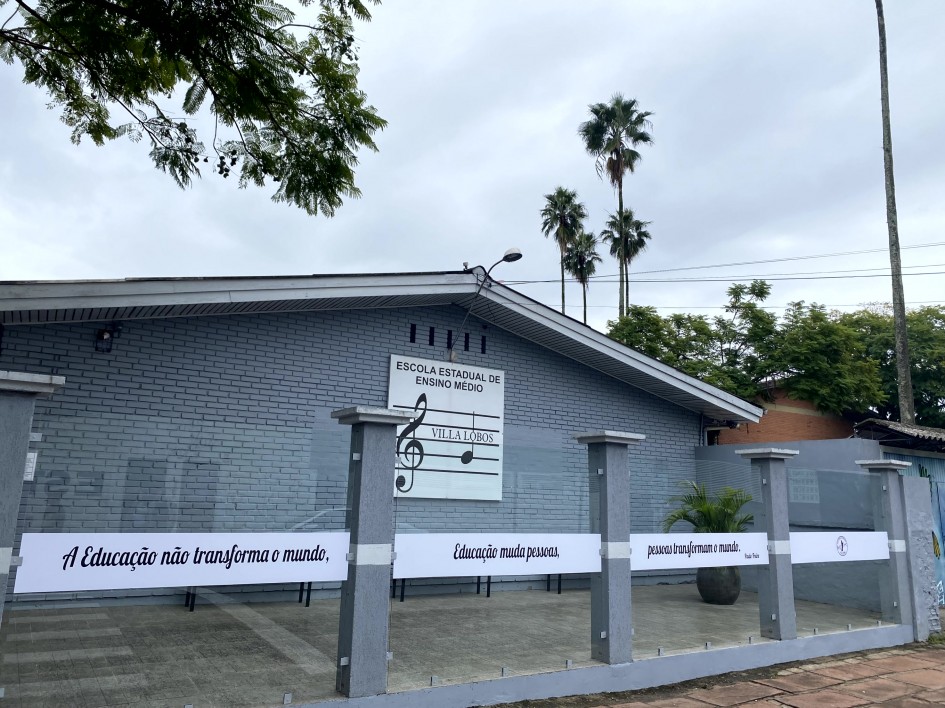 EEEM Villa Lobos, em São Leopoldo, recebe investimentos de R$ 599,8 mil para reforma de rede elétrica, cobertura, muro e pisos -Foto: Divulgação Seduc