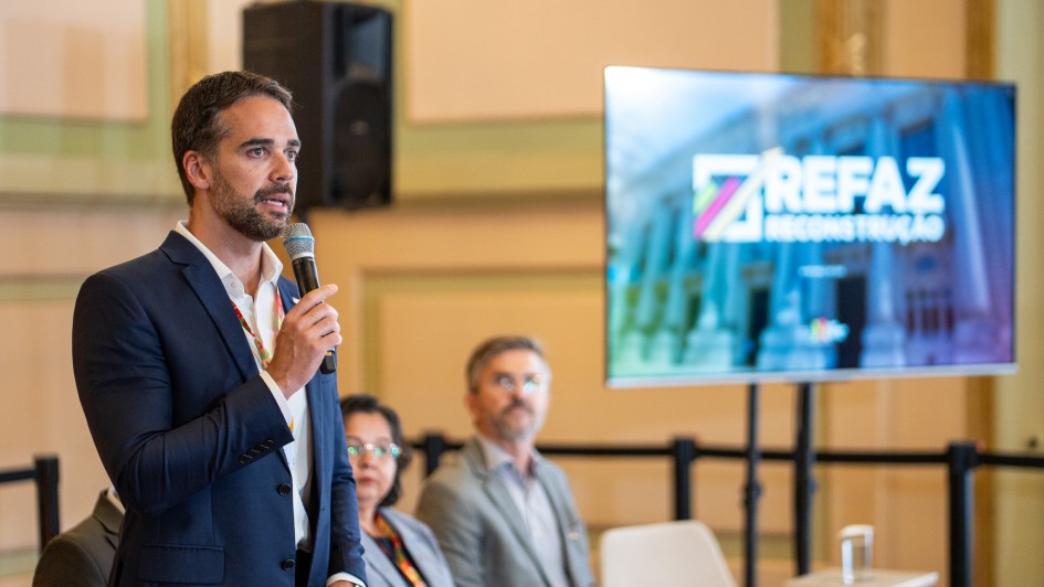 Lançamento do Refaz Reconstrução no Palácio Piratini 