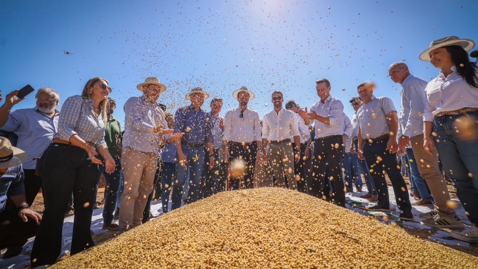 Governador participa da abertura oficial da colheita da soja, em Tupanciretã 2025