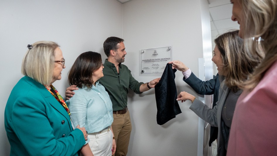 placa   Leite inaugura novos centros de cardiologia e obstetrícia no Hospital Bruno Born