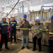 Governo participa de acendimento de forno industrial que reduz em 18% a emissão de CO2