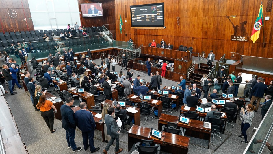 Votação na Assembleia de programa de desenvolvimento rural em maio de 2025.