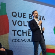 Leite na reinauguração da unidade da Coca-Cola 