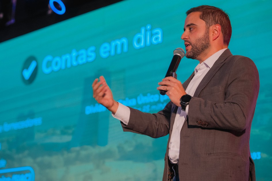 Gabriel Souza destaca investimentos do governo na região Noroeste abertura da Indumóveis em Santa Rosa MAIO 2025 (2)