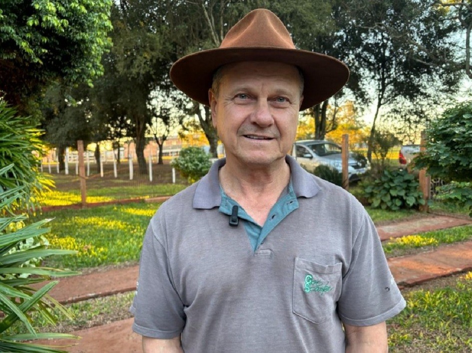O produtor rural Eloir Jorge Scarton espera mais investimentos com o acesso asfáltico a Garruchos -Foto: Lírian Sifuentes/Ascom Daer