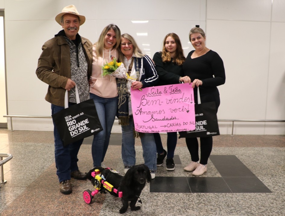Pessoas recebidas no aeroporto