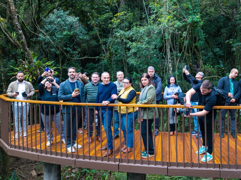 Leite participa da reabertura do Parque do Caracol em Canela
