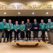 Leite elogiou o papel da Academia na valorização da medicina e na construção de uma sociedade mais solidária
