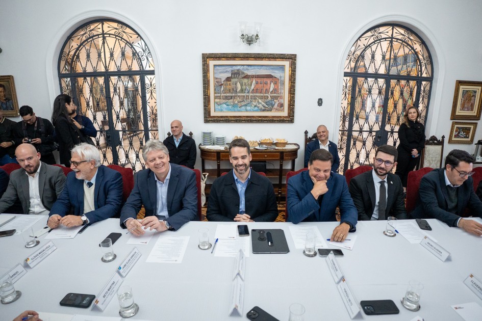 Agenda, com representantes dos estados do Sul, abordou a criação de um fundo específico e uma nova modelagem de concessão -Foto: Mauricio Tonetto/Secom