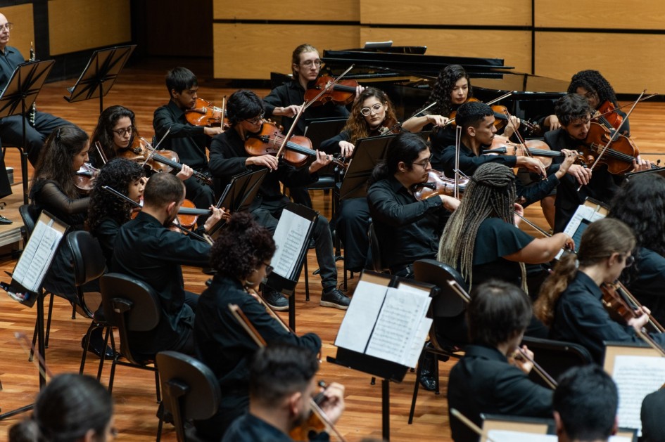 Pela primeira vez, estudantes passaram a receber bolsas de estudo para formação e retenção de talentos -Foto: Vinicius Angeli/Secom Ospa