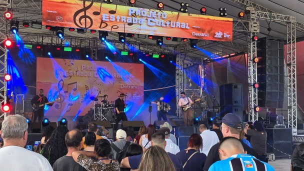 Palco e publico   Programação cultural da 48ª Expointer inclui dezenas de apresentações de dança e shows musicais