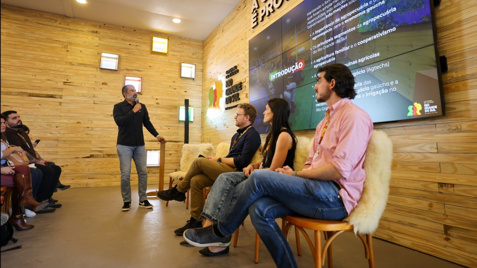 Painel do Agronegócio 2025 e novo BI do setor são lançados na Expointer   2025