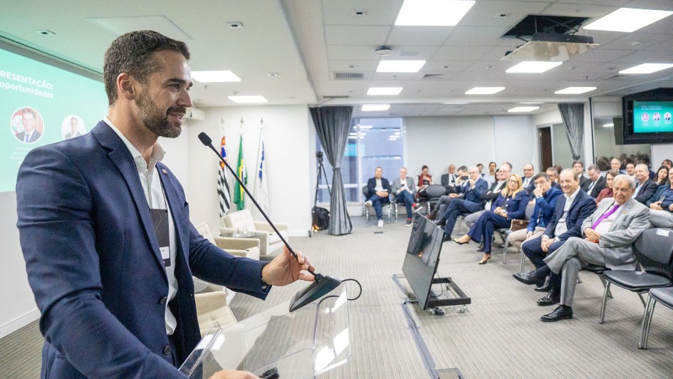 Leite destaca potencialidades do RS no encontro “Indústria, Energia e Futuro”, em SP