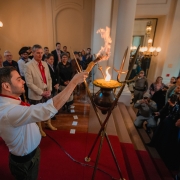 Gabriel e Gradaschi acenderam o candeeiro no Palácio Piatimi