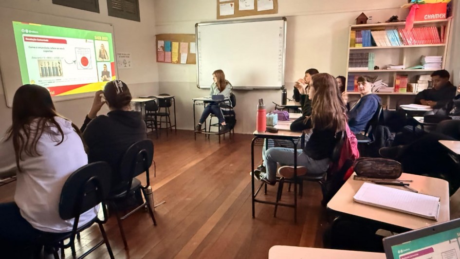 Revisa Saeb Live da Seduc reforça preparação dos estudantes em matemática   out25