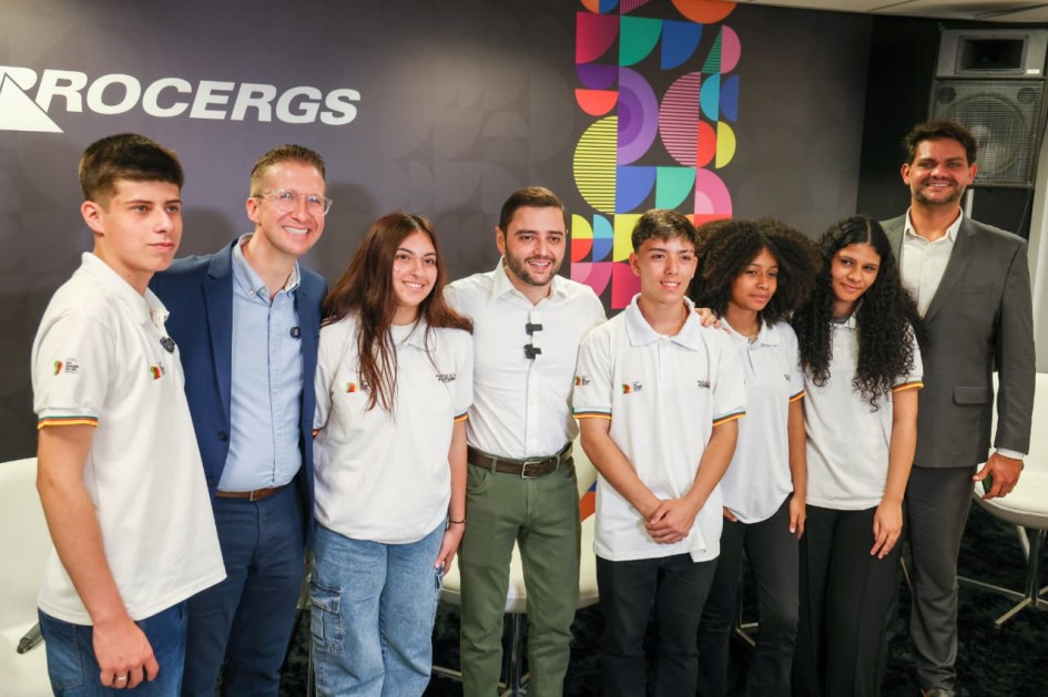 Fantinel e Gabriel recebem jovens selecionados do Partiu Futuro Reconstrução para missão na Espanha out25
