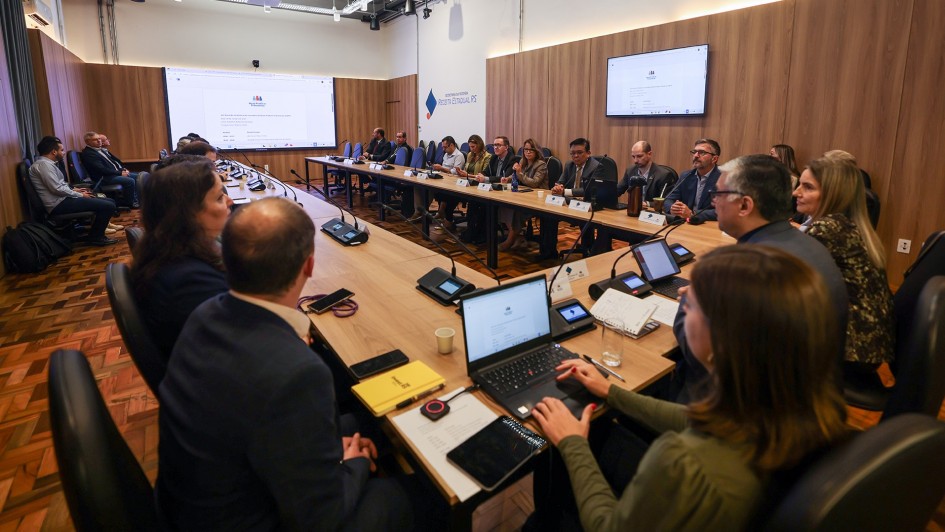 Governo e entidades econômicas reforçam parceria com Invest RS para alavancar economia   out25