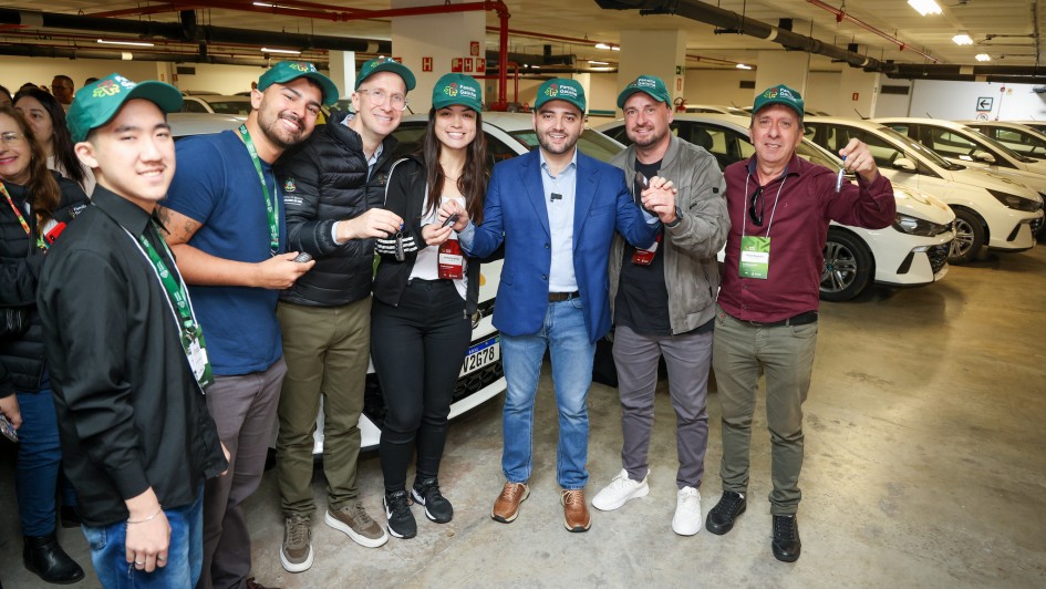 Programa Família Gaúcha entrega 182 veículos para Agentes de Desenvolvimento da Família 30out25