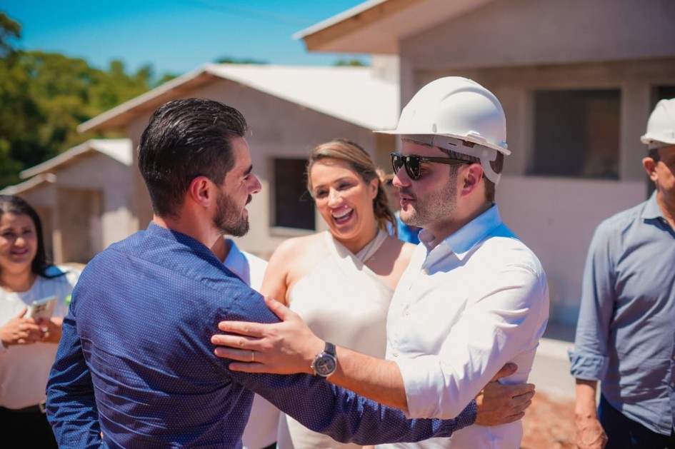 Gabriel também visitou as obras das 20 moradias do programa A Casa é Sua – Município Resiliência, no Loteamento Cidade Nova -Foto: Joel Vargas/Ascom GVG