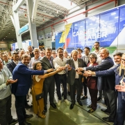 Governador Eduardo Leite entrega unidades móveis do Programa Carretas do Saber   dez25