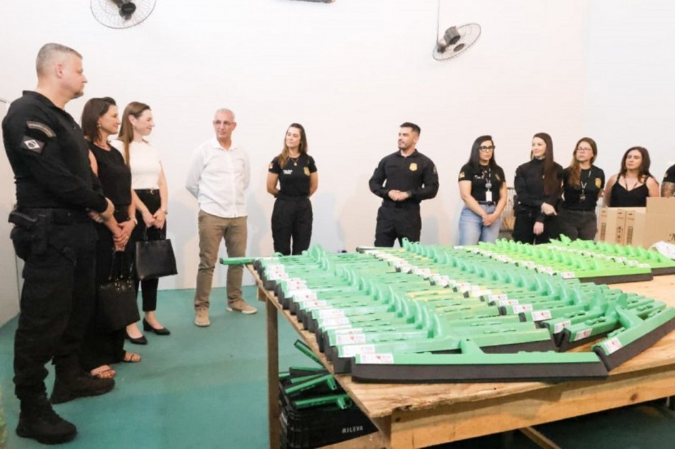 Autoridades penitenciárias acompanham ato que marca início da produção na Pepoa -Foto: Rodrigo Borba/Ascom Polícia Penal