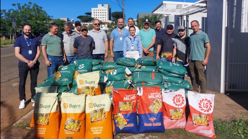 SDR entrega 385 sacas do Programa Milho 100% a munic&iacute;pios atingidos por granizo no Alto Uruguai