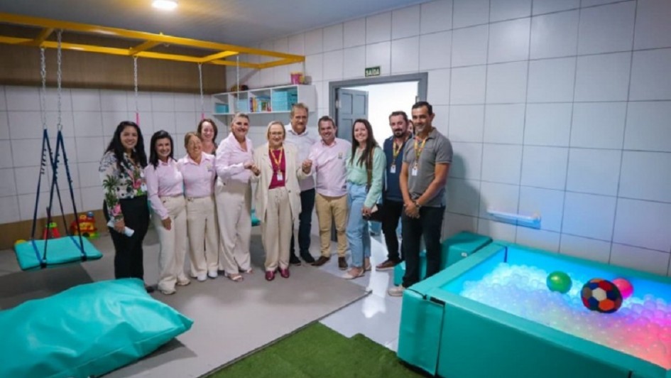 Foto mostra ato de habilita&ccedil;&atilde;o do Programa TEAcolhe em Terra de Areia